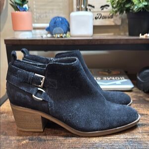 Kohls Sonoma Navy Suede booties “Sonya” size 7